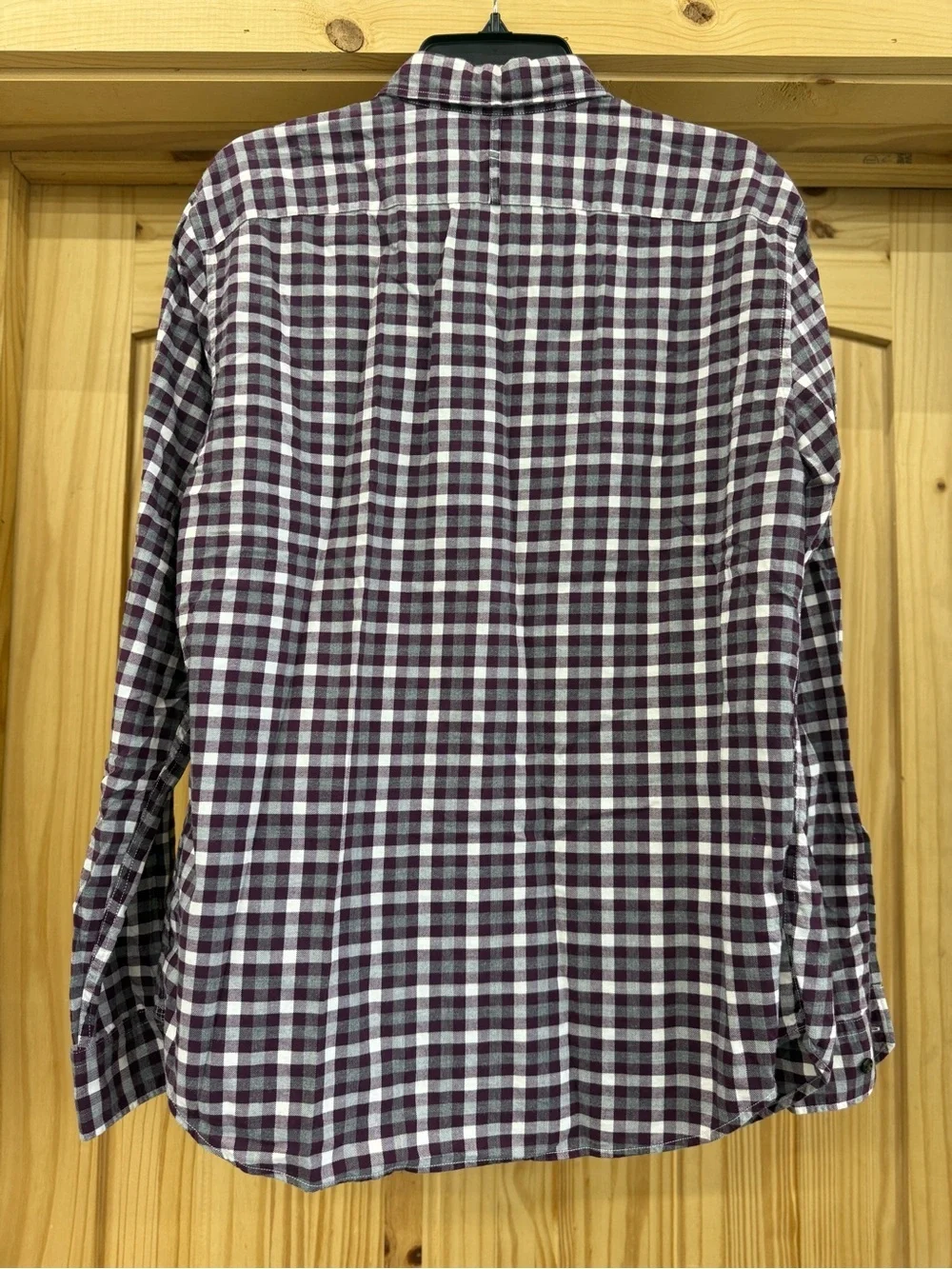 Banana Republic Men’s Purple and White Plaid Button-Down Shirt